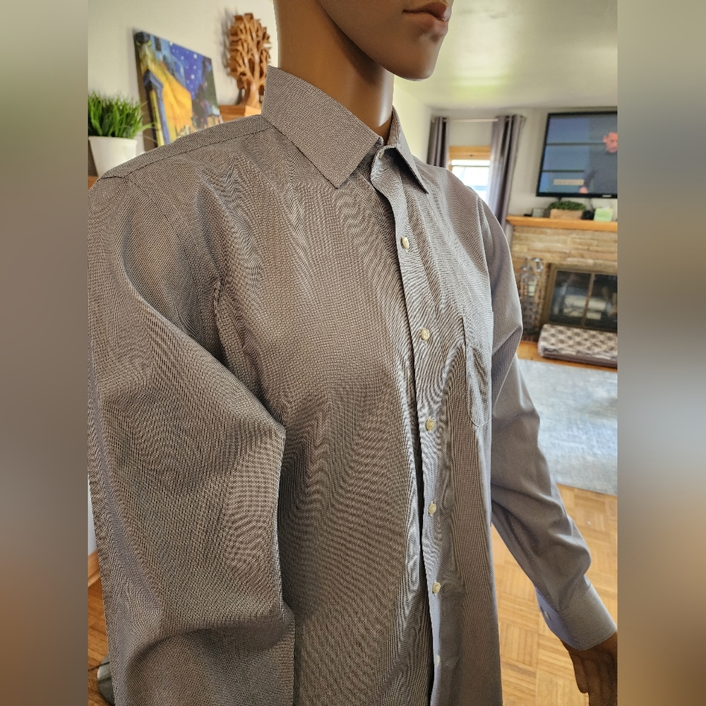 Brooks Brothers Regent Long Sleeve Button Down Dress Shirt